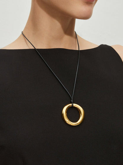 Golden Round Pendant Kolye