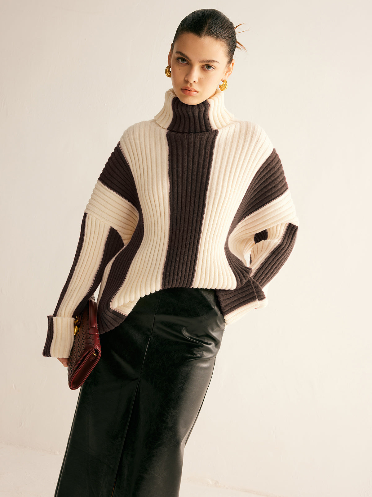 Ribbed Color Block Turtleneck Kazak